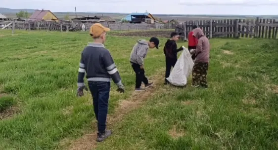 4CC8652A-7857-4EFA-A34A-EECF84BA9EEB